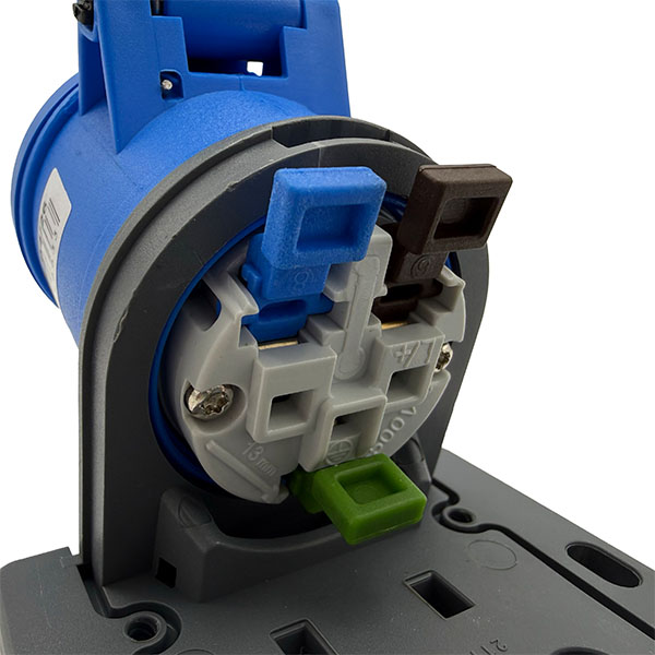 CEE quick connect surface-mounted socket outlet 3-pole 16A IP44 blue - Image 5